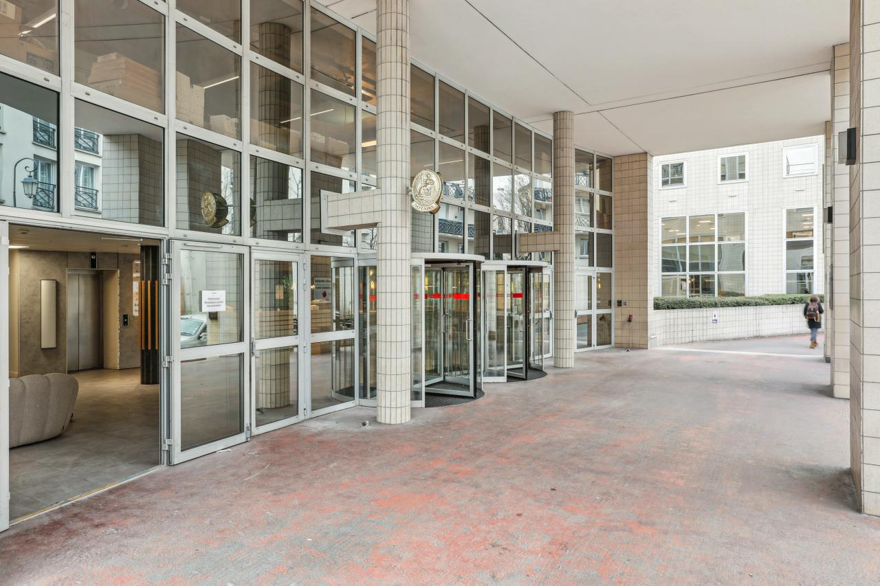 Bureau Issy-les-Moulineaux 684m² Location bureau Issy-les-Moulineaux Hauts-de-Seine OLBUR2530521 2